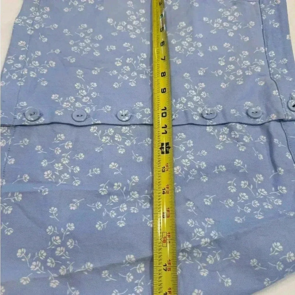 Forever 21 mini skirt periwinkle blue with white flowers button up sz L - Picture 7 of 8